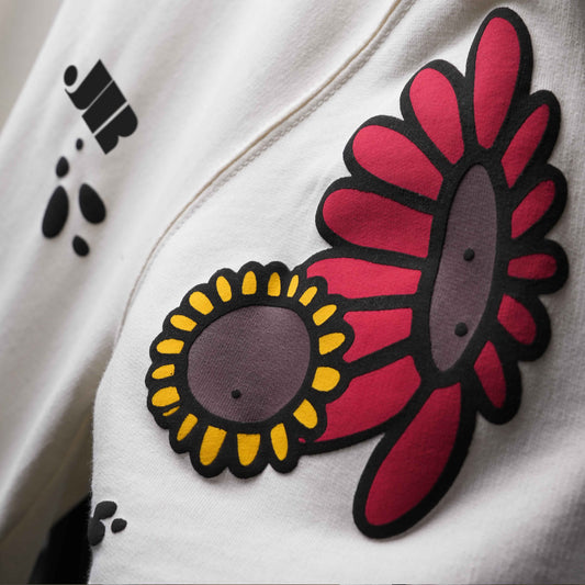 White BUTTERFLY PAWS T-SHIRT (UNISEX)